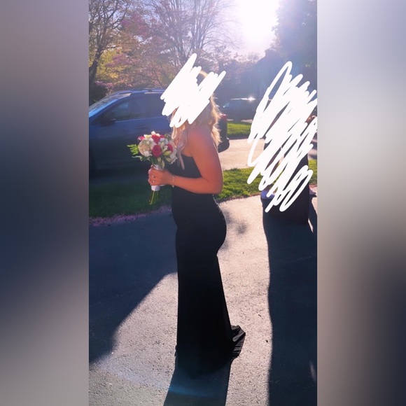 PROM DRESS!!!💕💕 - Picture 7 of 7